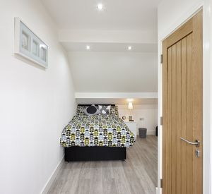 Photo 11- click for photo gallery